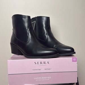 SERRA Ladies Black Booties Black Western Ankle Boots Size 10 NWT